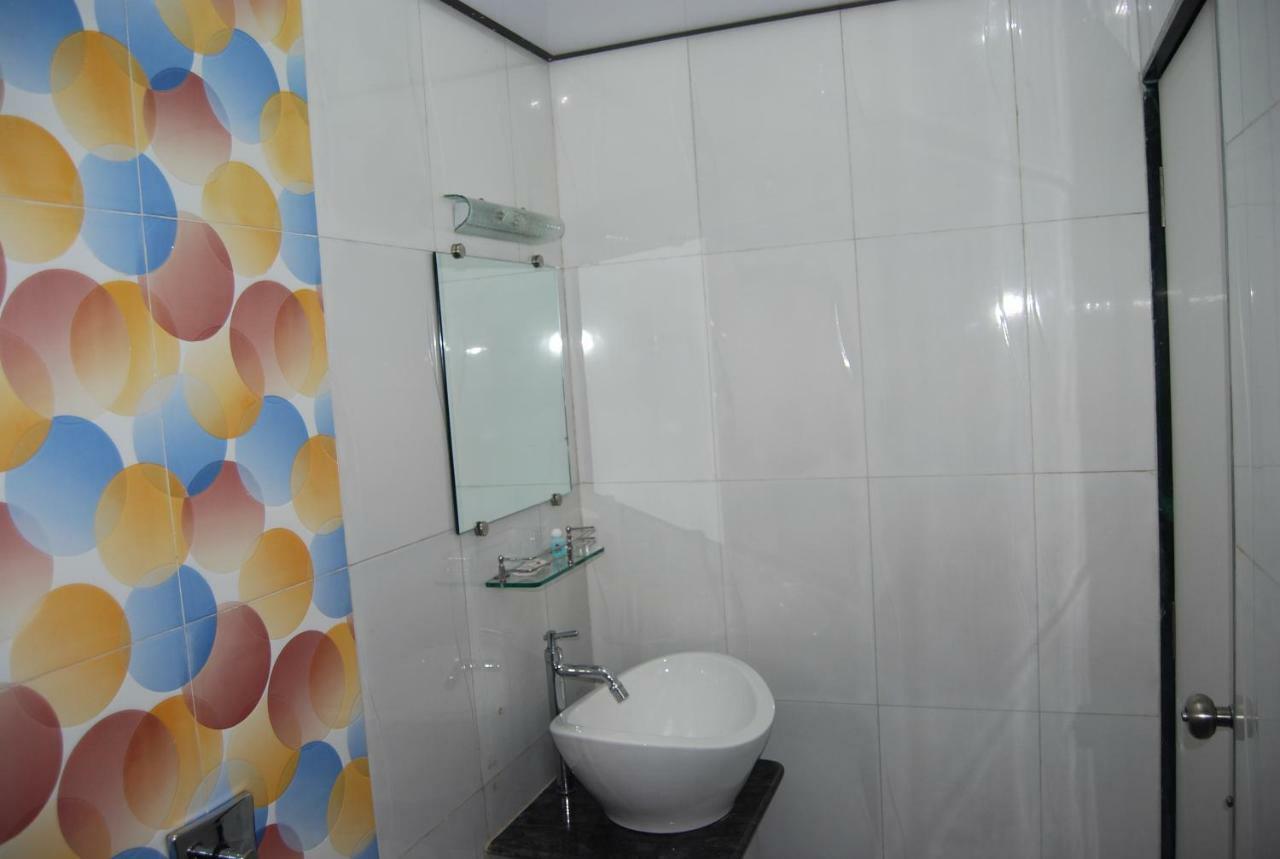 Sunshine Backpackers, Airport Hostel Mumbai Exterior photo